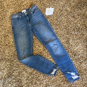 Frame Le High Skinny Jeans